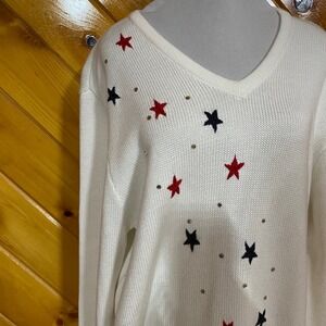 Quacker Factory Americana White Star Embroidered Rhinestone V-Neck Sweater Large